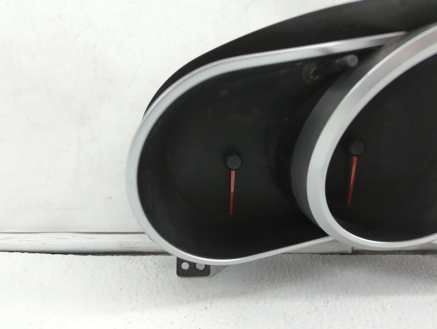 2007-2009 Mazda Cx-7 Instrument Cluster Speedometer Gauges P/N:K9001 EEEG66C, EE EG66 D, EE EG66 B Fits Fits 2007 2008 2009 