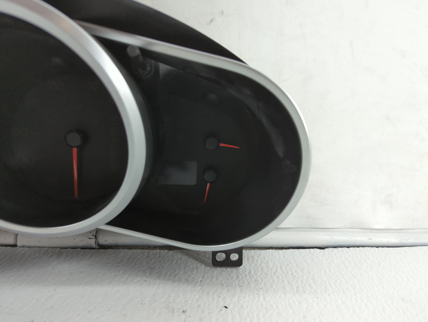 2007-2009 Mazda Cx-7 Instrument Cluster Speedometer Gauges P/N:K9001 EEEG66C, EE EG66 D, EE EG66 B Fits Fits 2007 2008 2009 