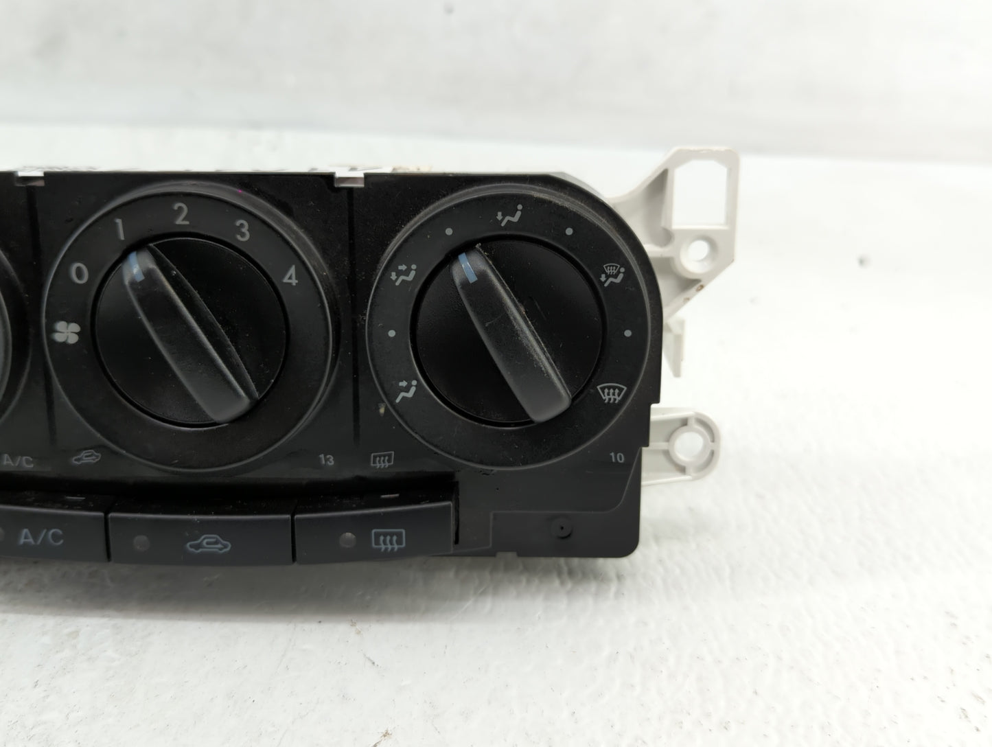 2007-2009 Mazda Cx-7 Climate Control Module Temperature AC/Heater Replacement P/N:M1900EG21K10 M1900EG21E05 Fits OEM Used Au