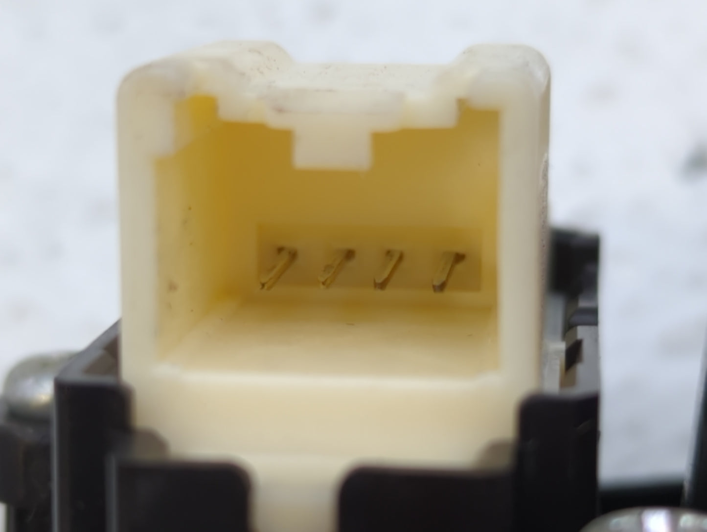 2008 Mazda Cx-7 Driver Front Left Door Handle Exterior Assembly - Oemusedautoparts1.com