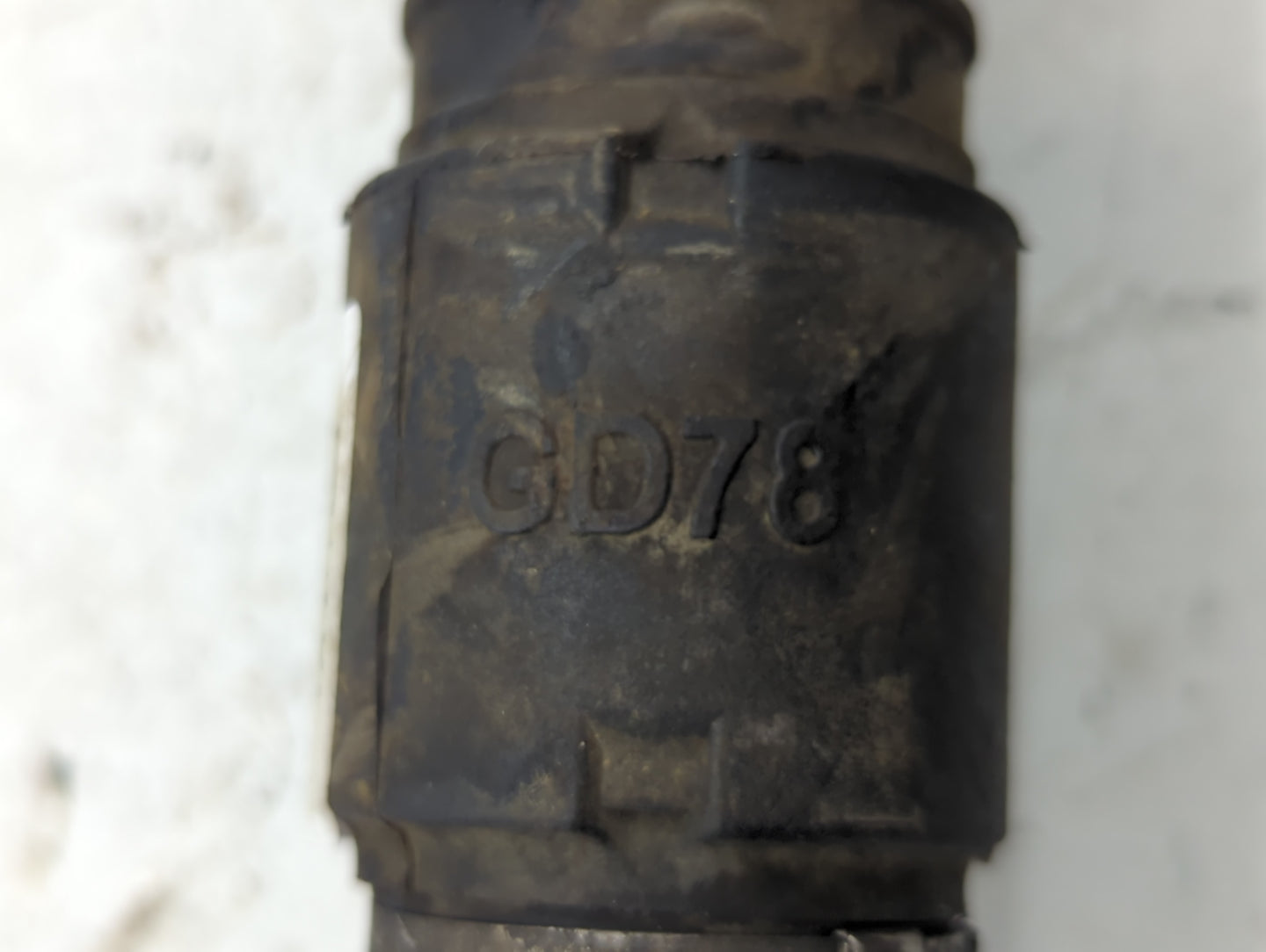 2007-2011 Mazda Cx-7 Axle Shaft Front Driver Cv C/v - Oemusedautoparts1.com