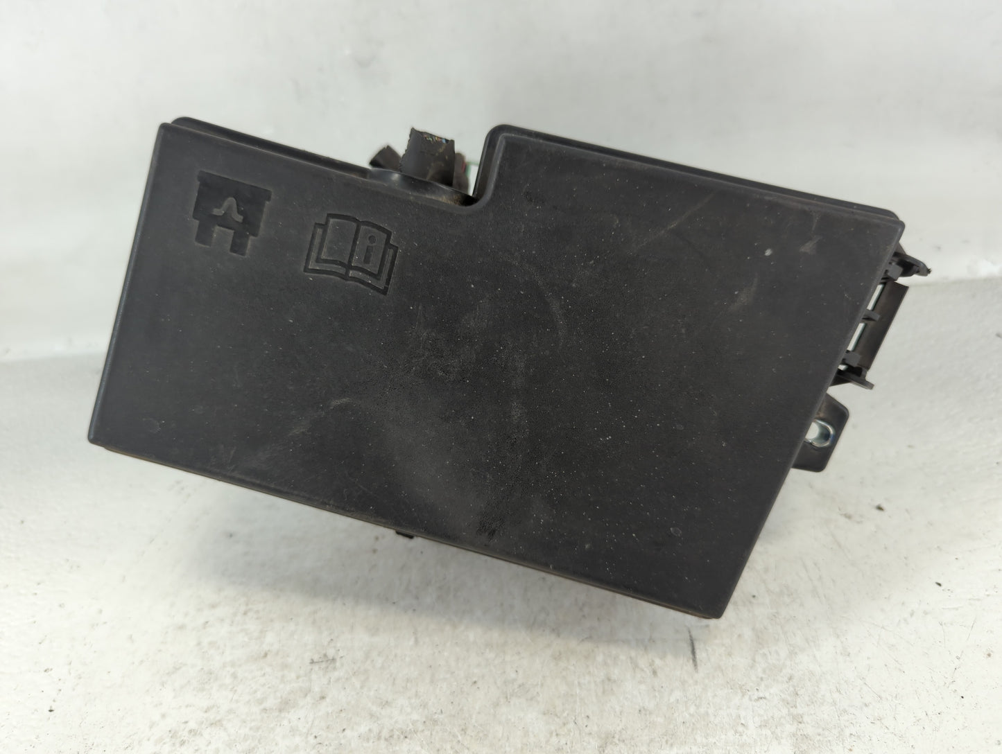 2007-2009 Mazda Cx-7 Fusebox Fuse Box Panel Relay Module P/N:BP4K-66765 518818109 Fits Fits 2007 2008 2009 OEM Used Auto Par