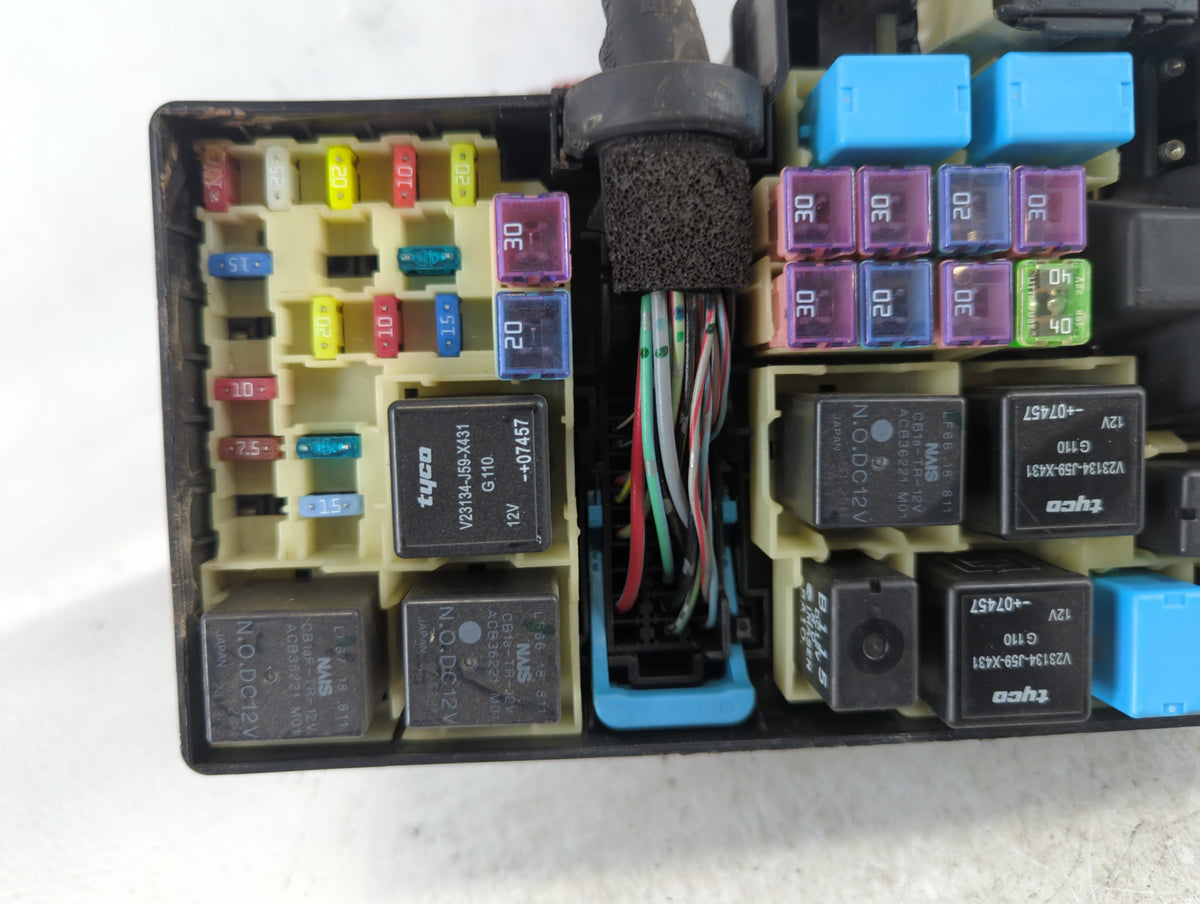 2007-2009 Mazda Cx-7 Fusebox Fuse Box Panel Relay Module P/N:BP4K-66765 518818109 Fits Fits 2007 2008 2009 OEM Used Auto Par