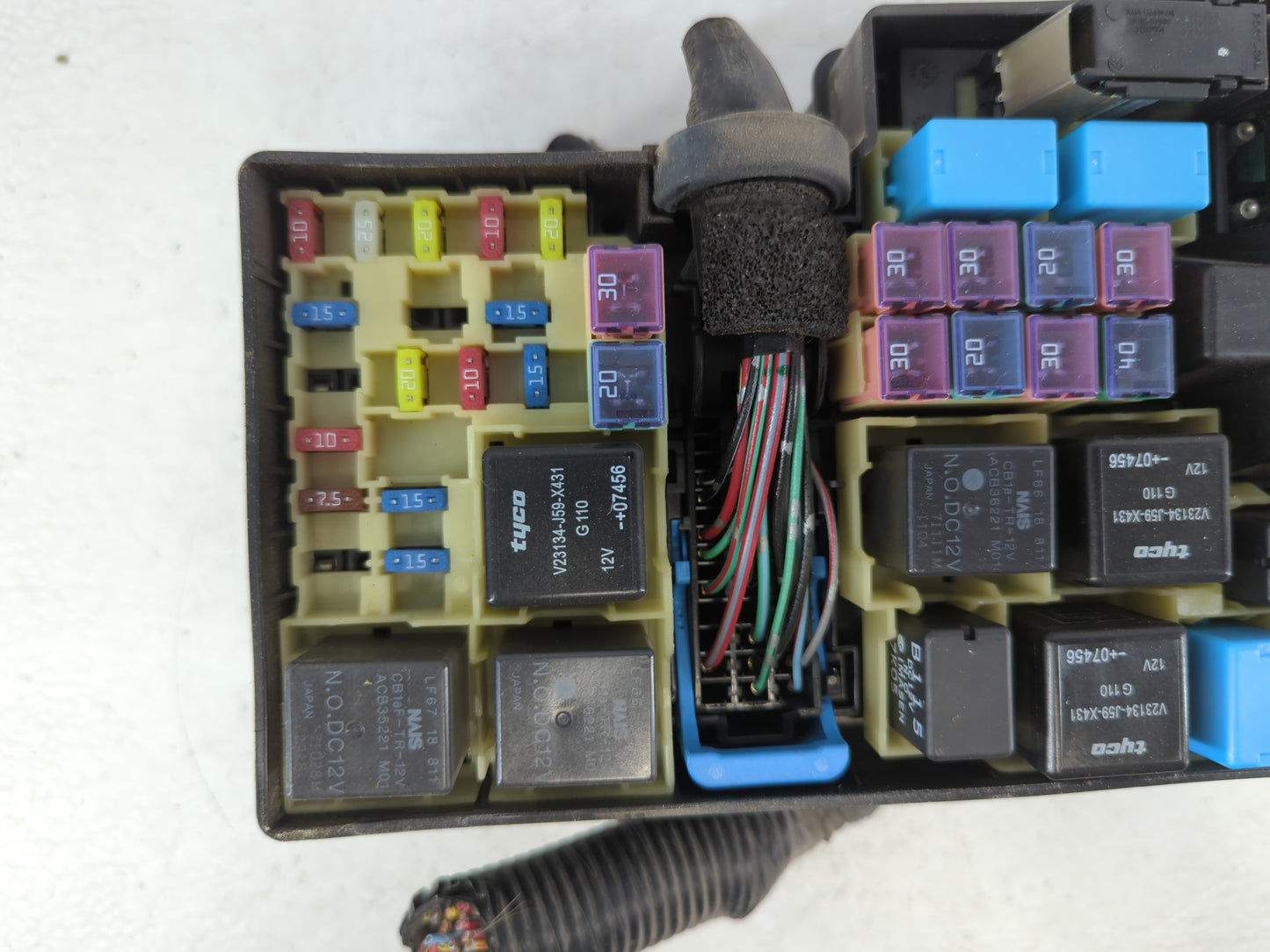 2007-2009 Mazda Cx-7 Fusebox Fuse Box Panel Relay Module P/N:BP4K-66765 518818109 Fits Fits 2007 2008 2009 OEM Used Auto Par