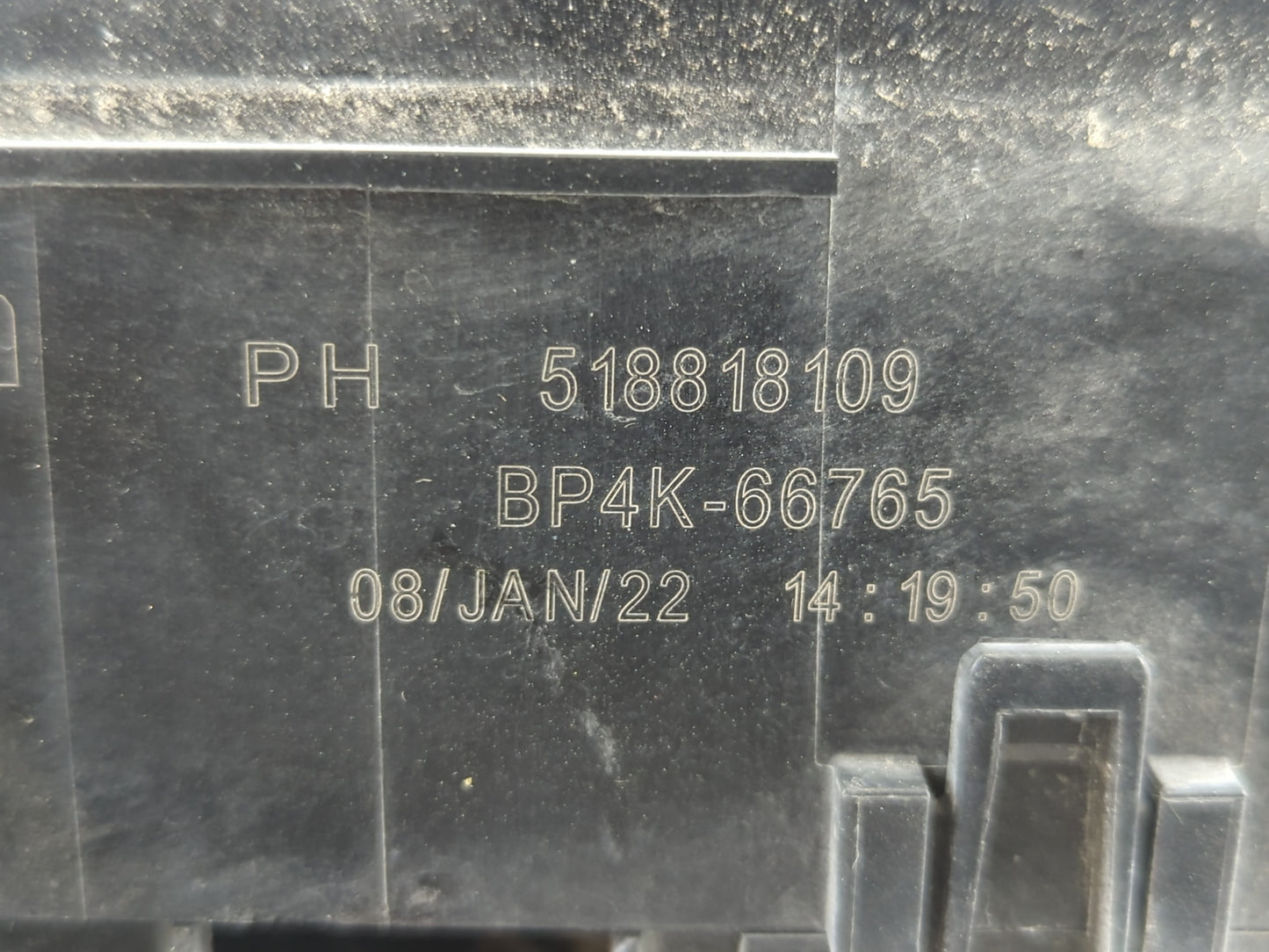2007-2009 Mazda Cx-7 Fusebox Fuse Box Panel Relay Module P/N:BP4K-66765 518818109 Fits Fits 2007 2008 2009 OEM Used Auto Par