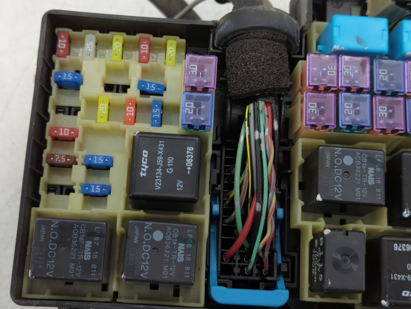 2007-2009 Mazda Cx-7 Fusebox Fuse Box Panel Relay Module P/N:BP4K-66765 518818109 Fits Fits 2007 2008 2009 OEM Used Auto Par