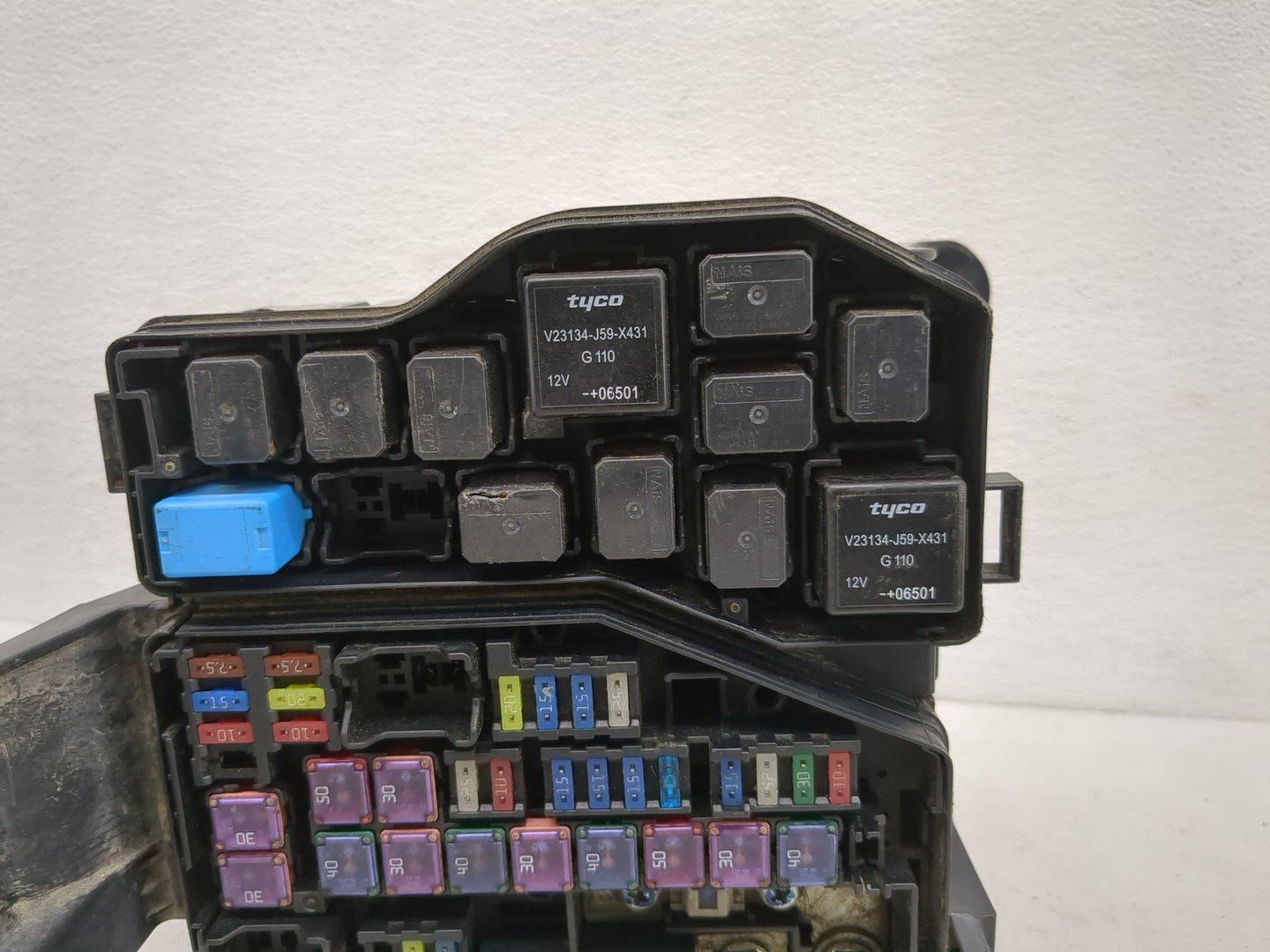 2007-2009 Mazda Cx-9 Fusebox Fuse Box Panel Relay Module Fits Fits 2007 2008 2009 OEM Used Auto Parts - Oemusedautoparts1.co
