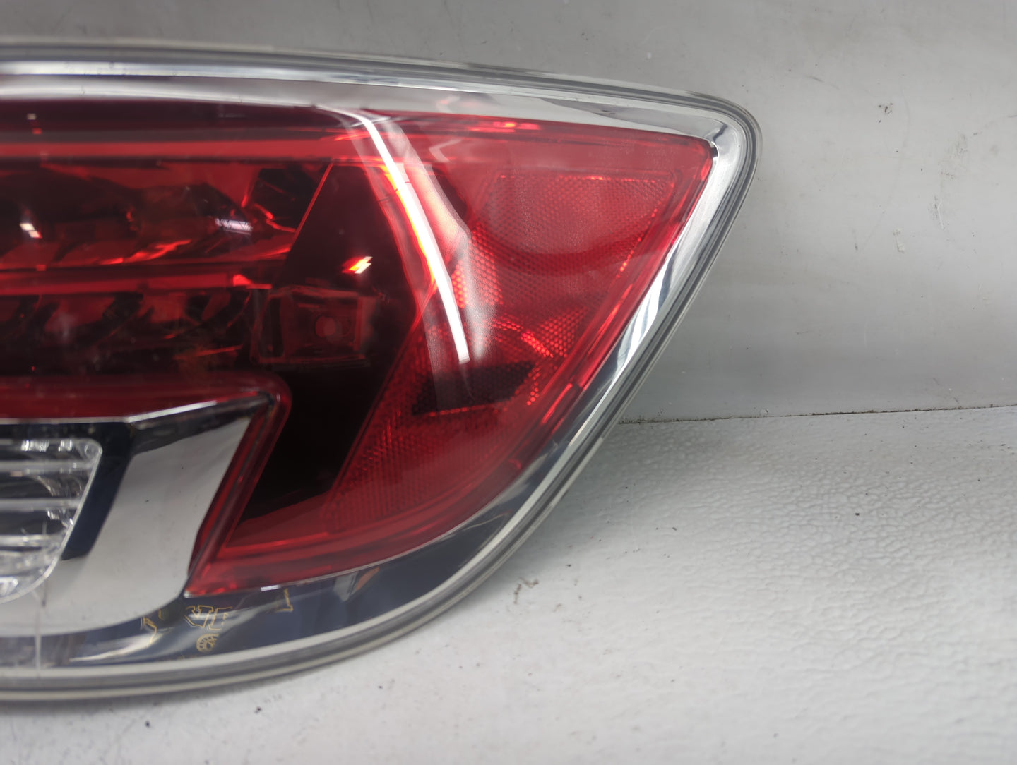 2007-2009 Mazda Cx-9 Tail Light Assembly Passenger Right OEM P/N:TD11 51150 Fits Fits 2007 2008 2009 OEM Used Auto Parts - O