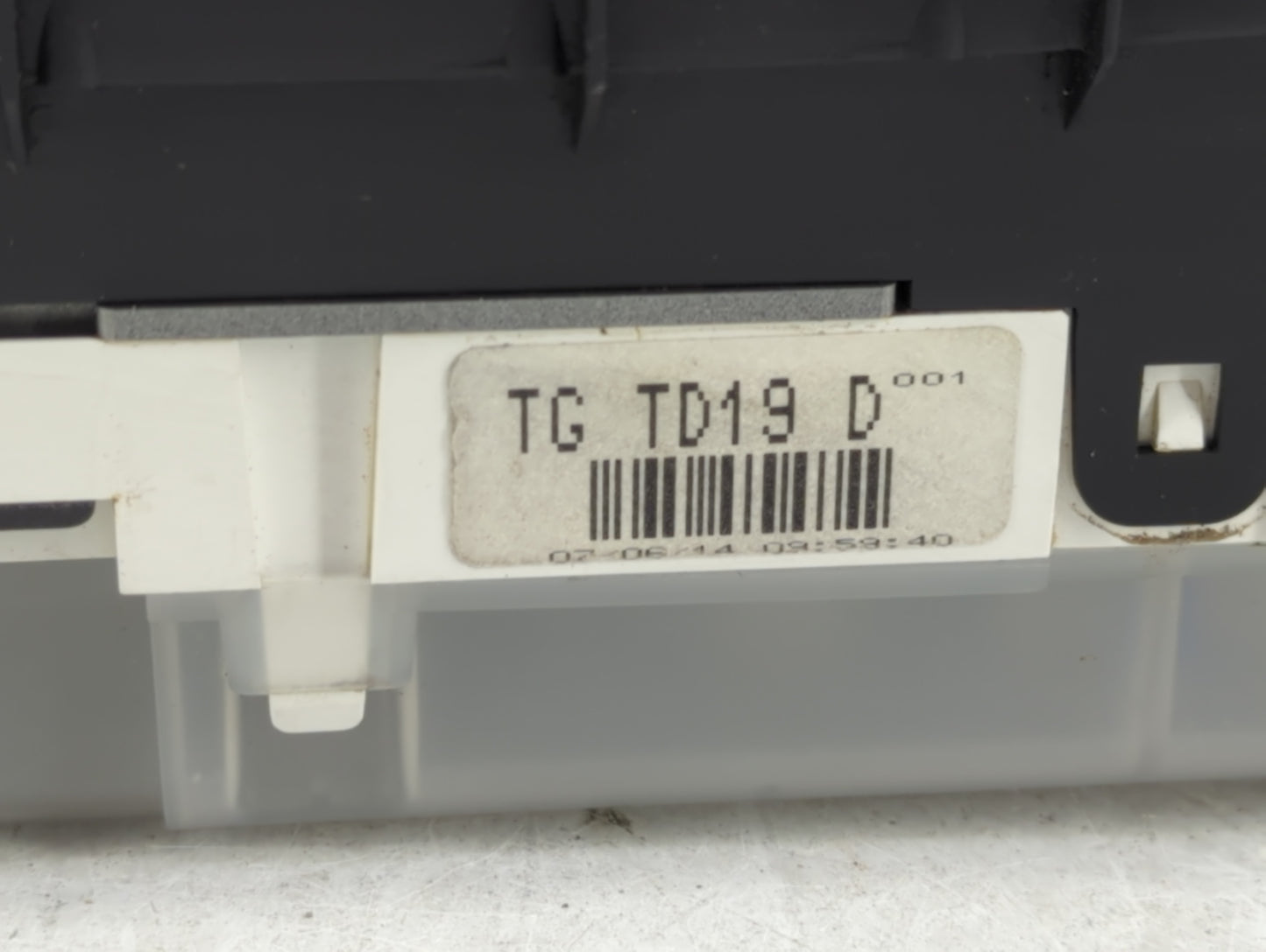 2008 Mazda Cx-9 Instrument Cluster Speedometer Gauges P/N:TG TD19D Fits OEM Used Auto Parts - Oemusedautoparts1.com