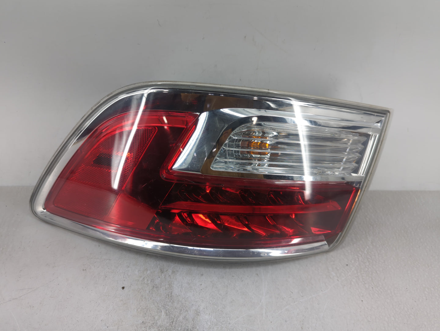 2007-2009 Mazda Cx-9 Tail Light Assembly Passenger Right OEM Fits Fits 2007 2008 2009 OEM Used Auto Parts - Oemusedautoparts