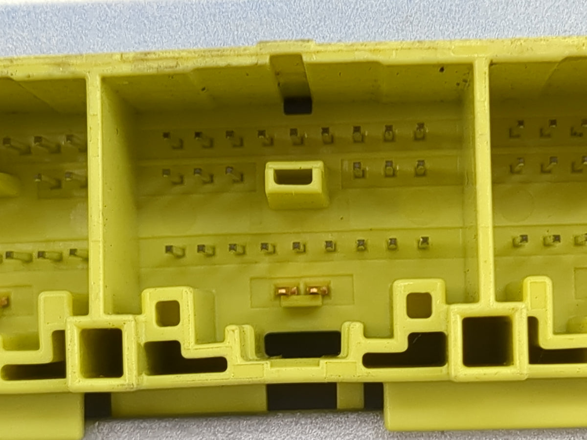 Mazda Cx7 Safety Restraint Srs Airbag Control Module Eg23 57 K30c|k0273 - Oemusedautoparts1.com