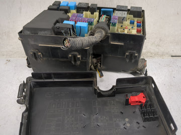 2008 Mazda Mazda3 Fusebox Fuse Box Panel Relay Module P/N:B37F-66761A K7425 Fits Fits 2007 2009 OEM Used Auto Parts - Oemuse