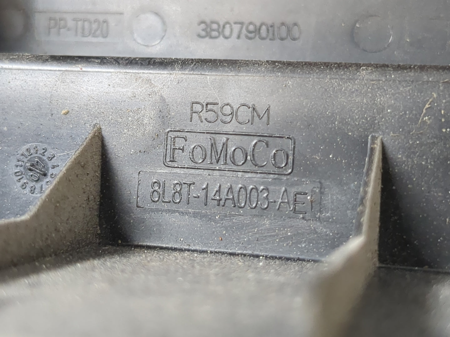 2008 Mazda Tribute Fusebox Fuse Box Panel Relay Module P/N:8L8T-14A003-AE Fits OEM Used Auto Parts - Oemusedautoparts1.com