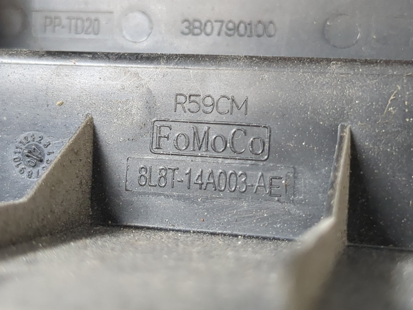 2008 Mazda Tribute Fusebox Fuse Box Panel Relay Module P/N:8L8T-14A003-AE Fits OEM Used Auto Parts - Oemusedautoparts1.com