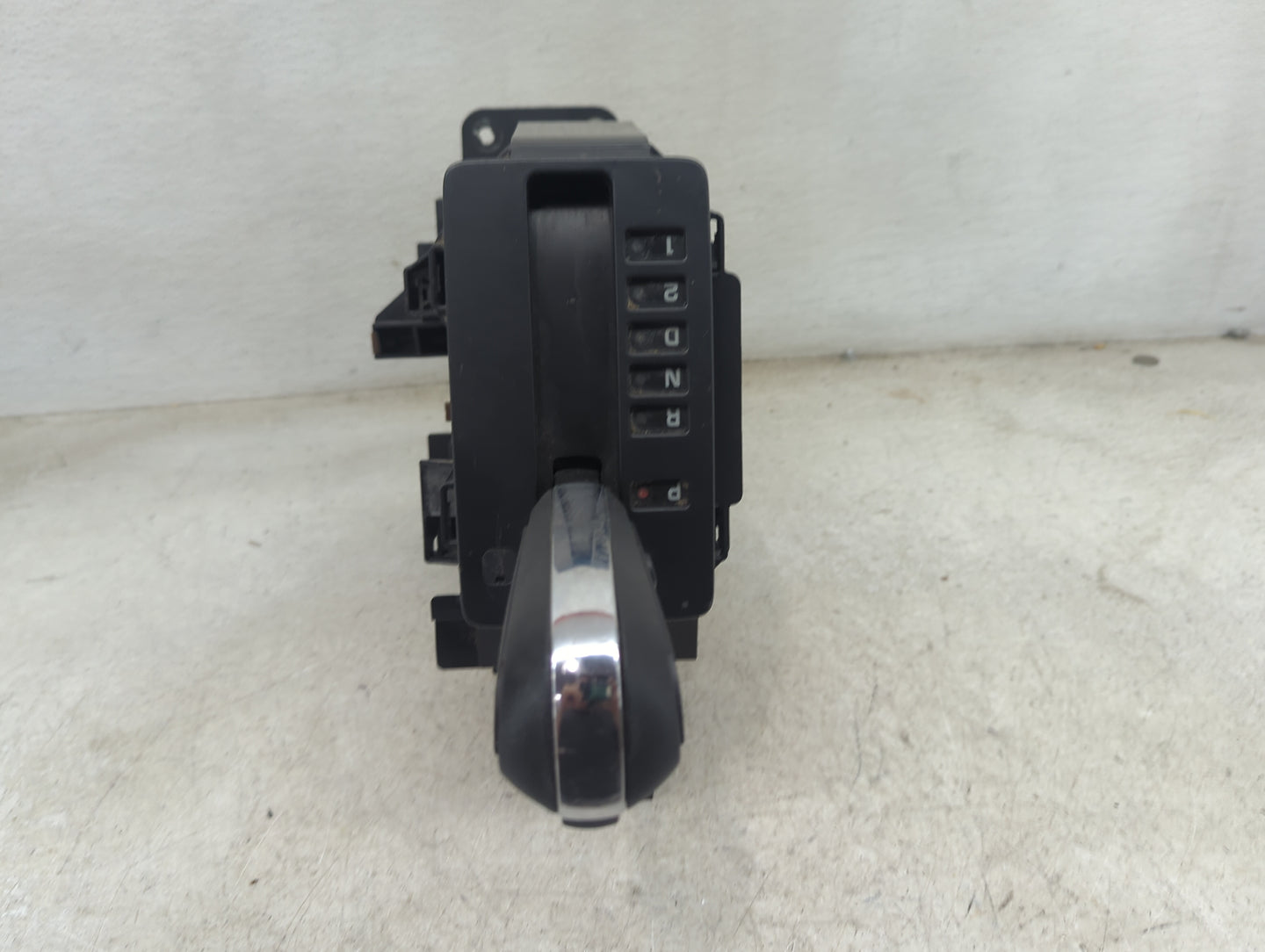 2008 Mazda Tribute Floor Console Assembly Shifter - Oemusedautoparts1.com