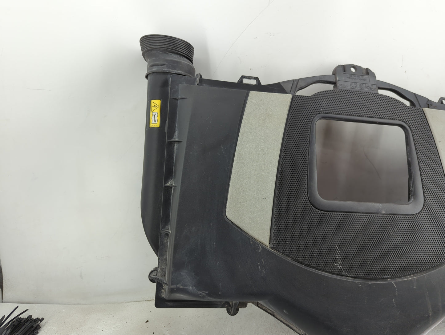 2008 Mercedes-benz C-class Air Cleaner Intake-duct Hose Tube - Oemusedautoparts1.com