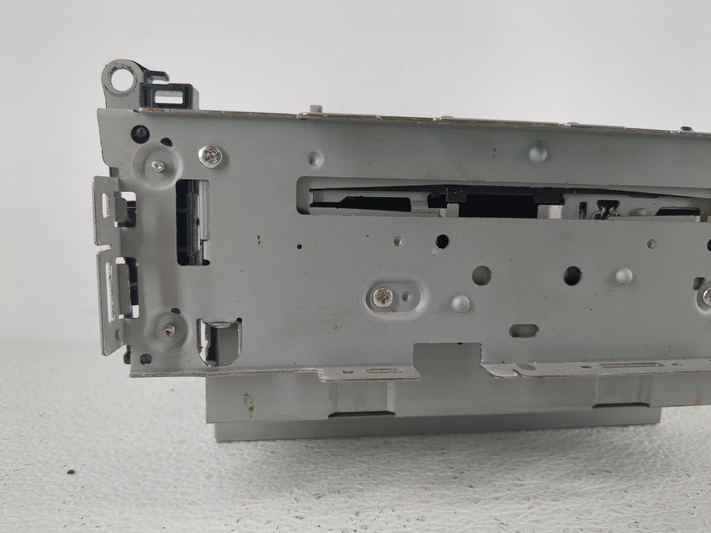 2008 Mercedes-Benz C300 Radio AM FM Cd Player Receiver Replacement P/N:A 204 870 08 94 Fits OEM Used Auto Parts - Oemusedaut