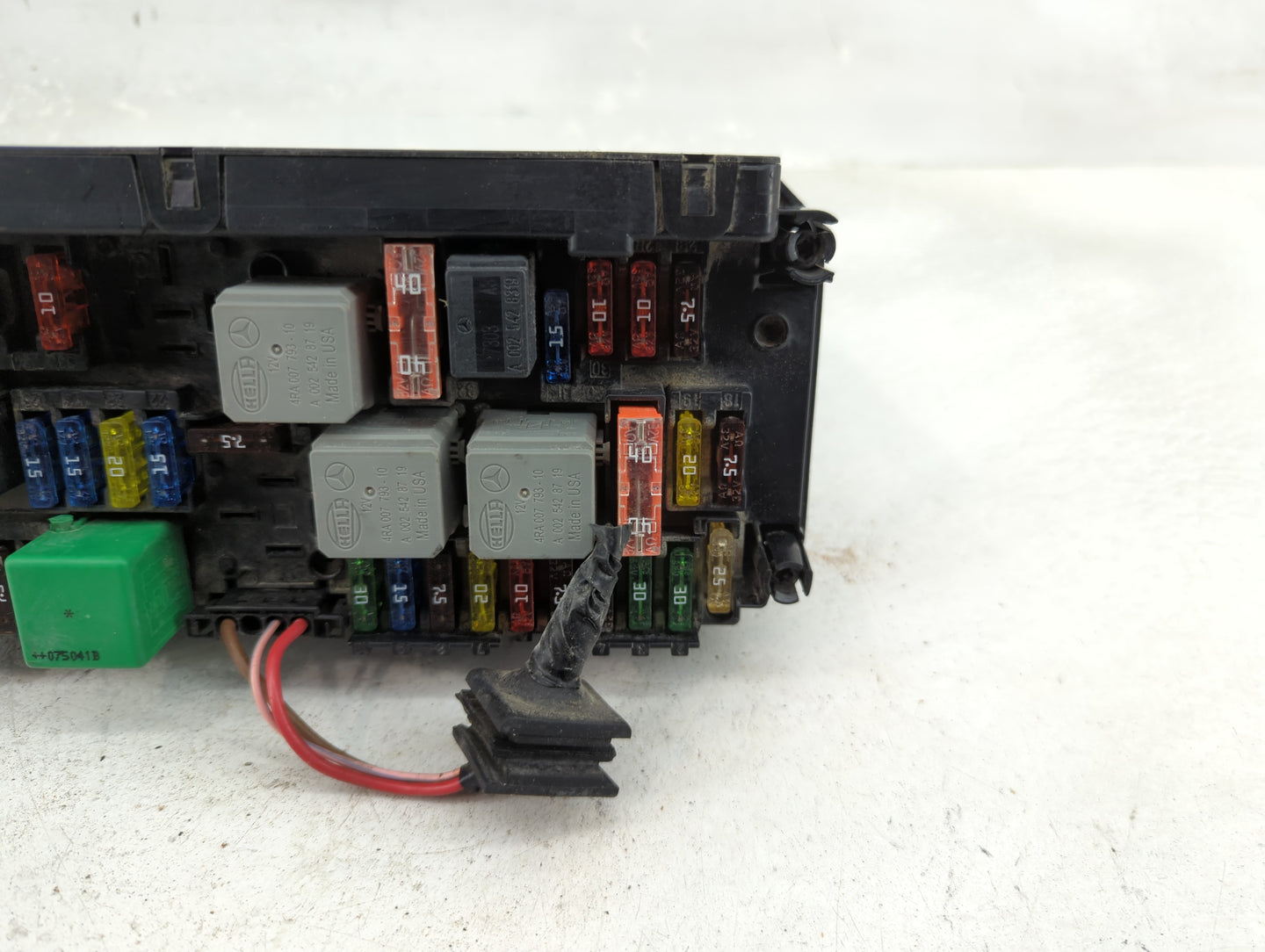 2008-2008 Mercedes-benz C300 Fusebox Fuse Box Relay Module Tipm - Oemusedautoparts1.com