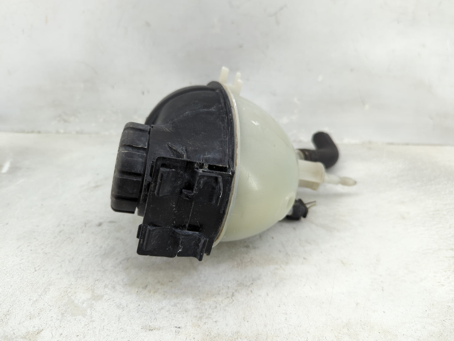 2008 Mercedes-benz C300 Radiator Coolant Overflow Expansion Tank Bottle - Oemusedautoparts1.com