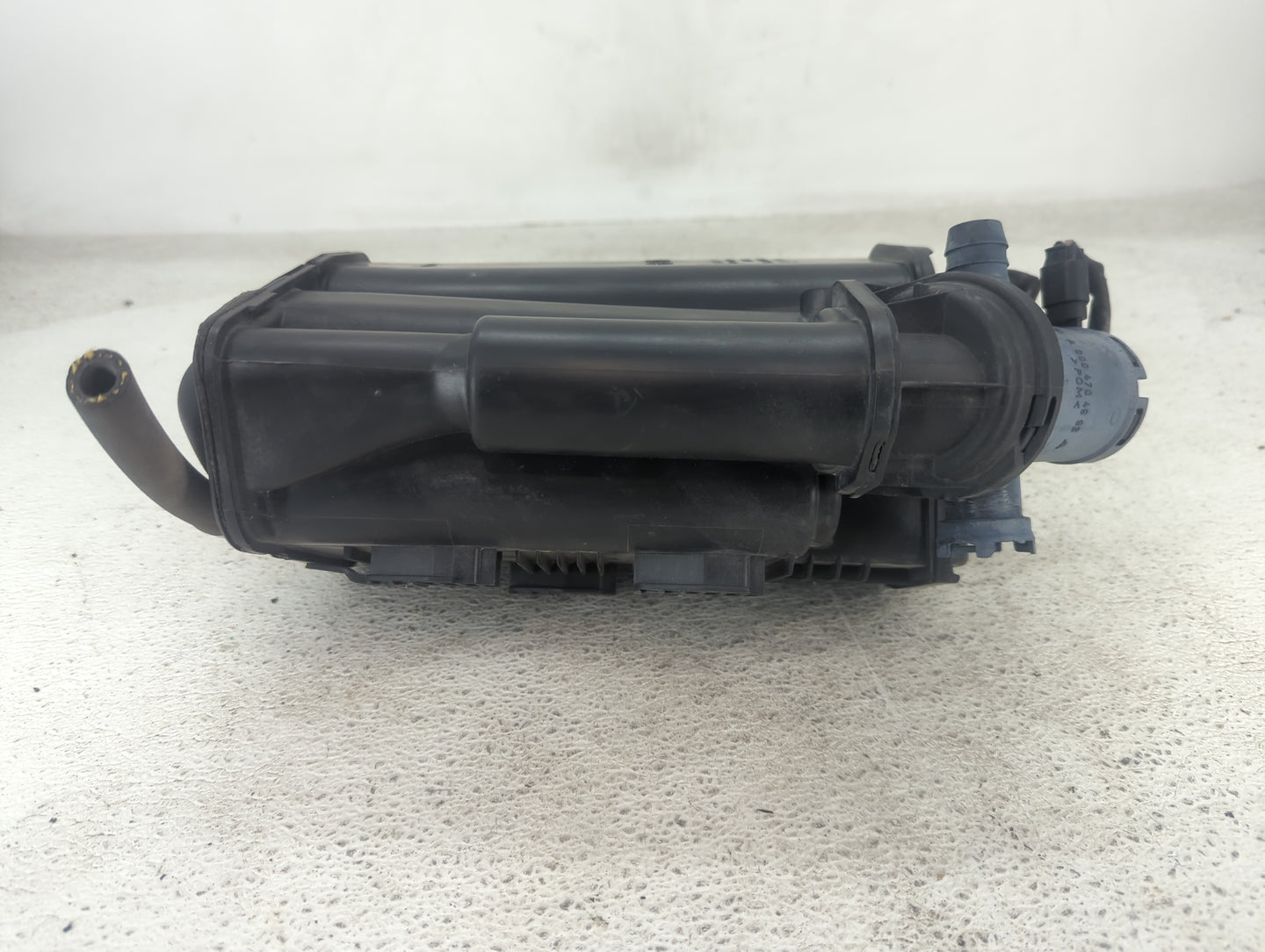 2008 Mercedes-benz C300 Fuel Vapor Charcoal Canister - Oemusedautoparts1.com