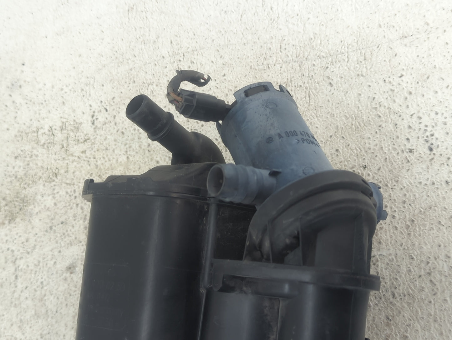 2008 Mercedes-benz C300 Fuel Vapor Charcoal Canister - Oemusedautoparts1.com