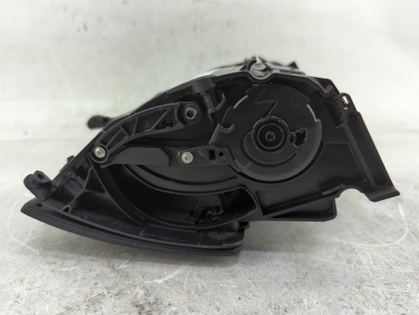 2008-2011 Mercedes-benz C300 Information Display Screen - Oemusedautoparts1.com