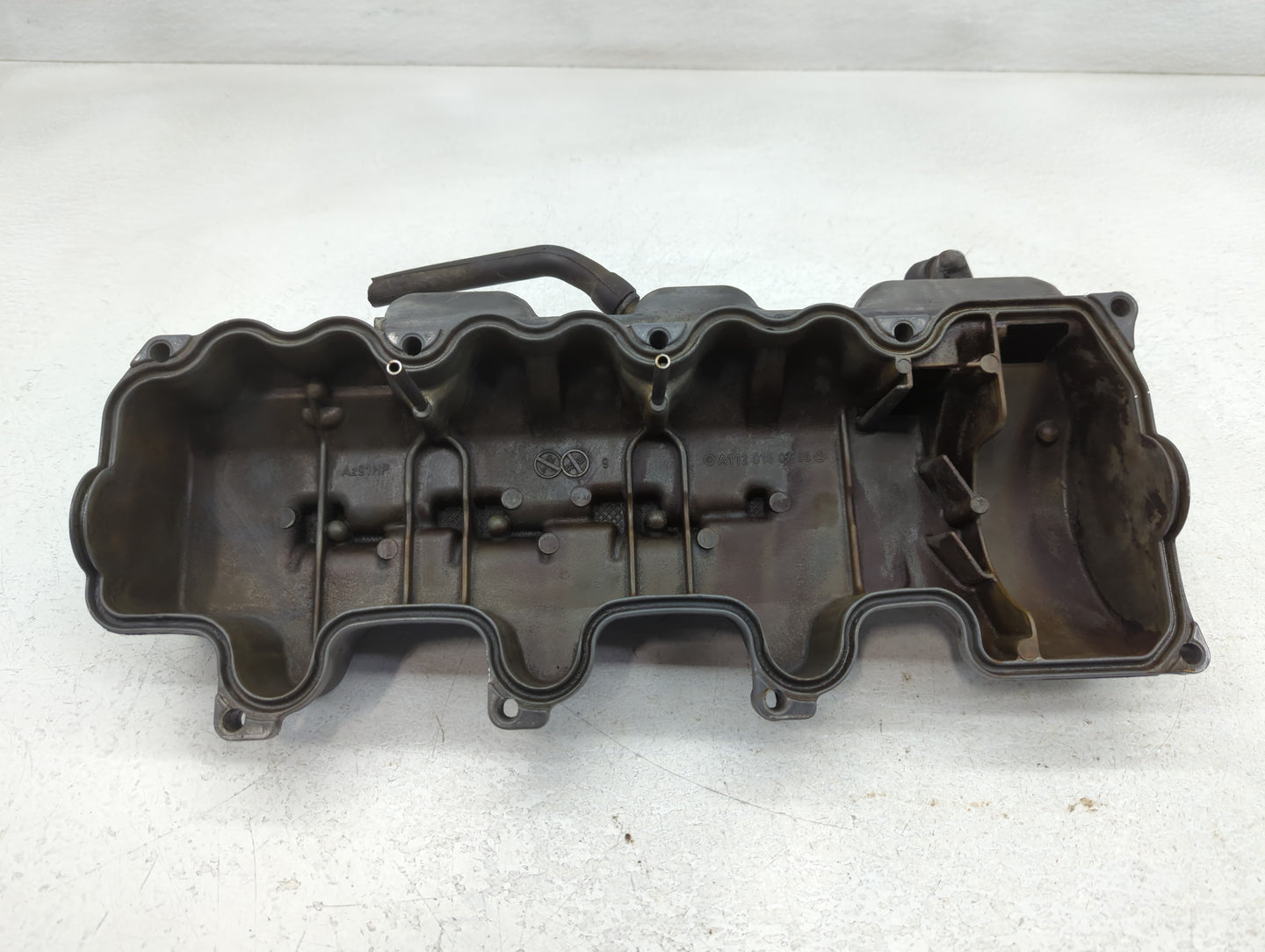 2008 Mercedes-Benz C320 Driver Left Cylinder Head Valve Cover P/N:A 112 016 07 05 Fits OEM Used Auto Parts - Oemusedautopart