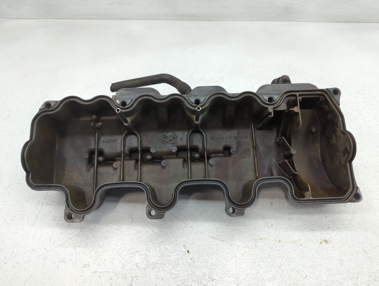 2008 Mercedes-Benz C320 Driver Left Cylinder Head Valve Cover P/N:A 112 016 07 05 Fits OEM Used Auto Parts - Oemusedautopart