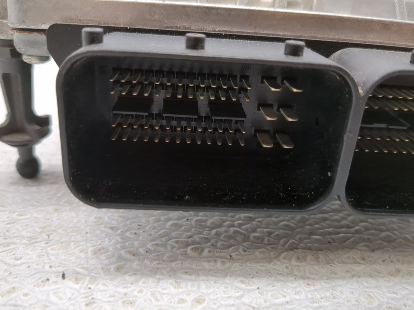 2007-2009 Mercedes-Benz Clk350 PCM Engine Control Computer ECU ECM PCU OEM P/N:A 272 153 60 91 0 261 209 284 Fits OEM Used A