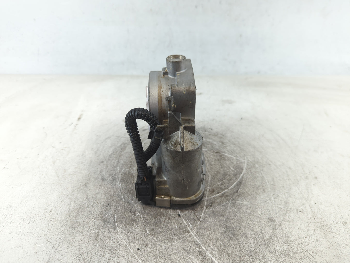 2006-2009 Mercedes-Benz Clk350 Throttle Body P/N:A 113 141 01 25 Fits Fits 2005 2006 2007 2008 2009 2010 2011 2012 2013 2014