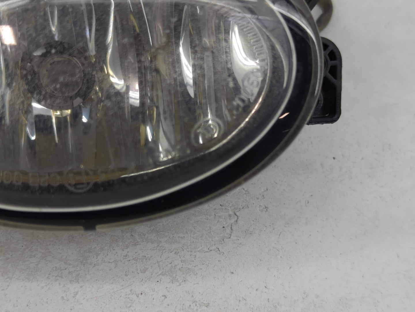 Mercedes-benz E-class Driver Left Oem Fog Light Lamp Black - Oemusedautoparts1.com