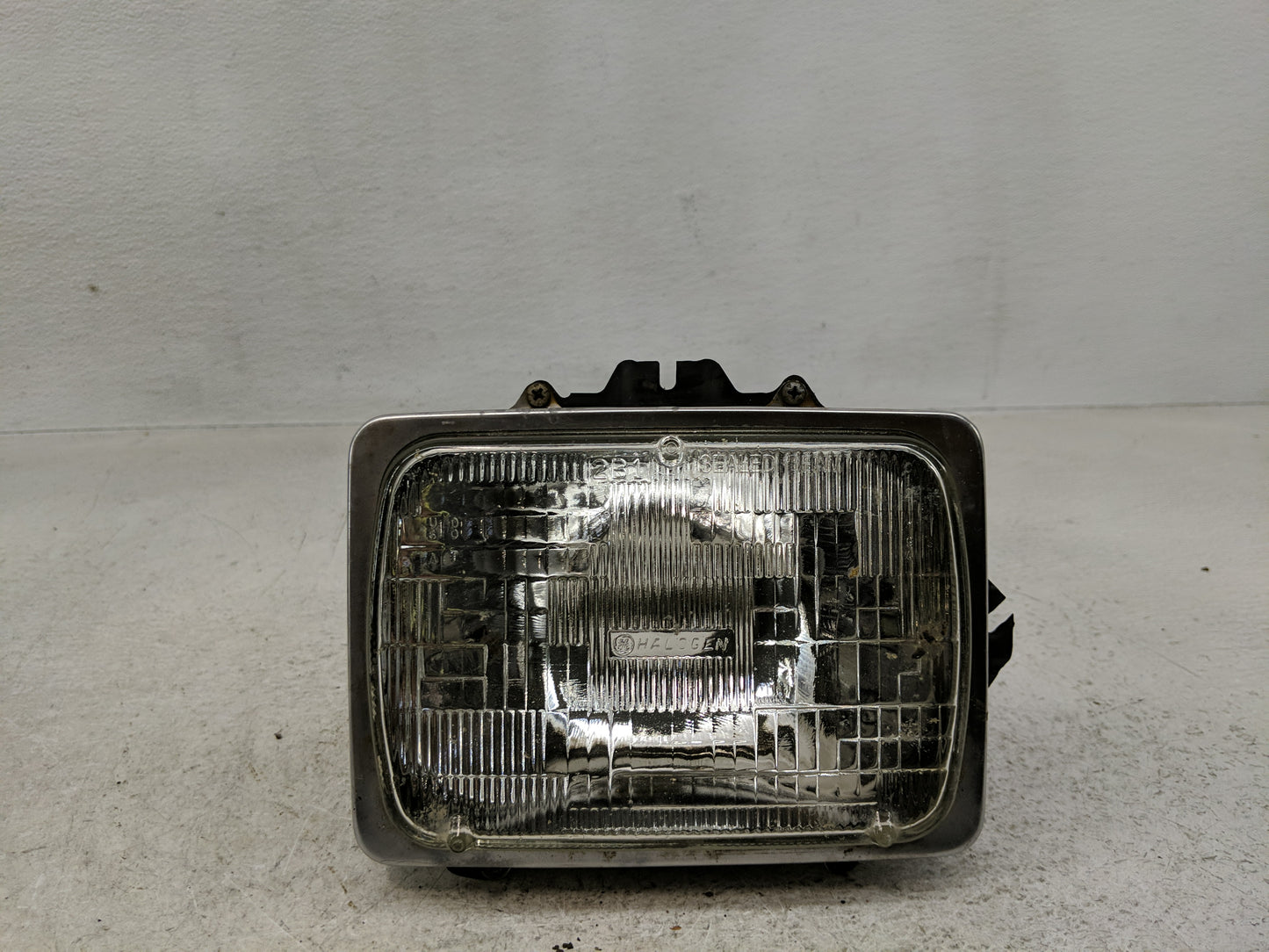 Mercedes-benz E250 Passenger Right Oem Head Light Headlight Lamp - Oemusedautoparts1.com