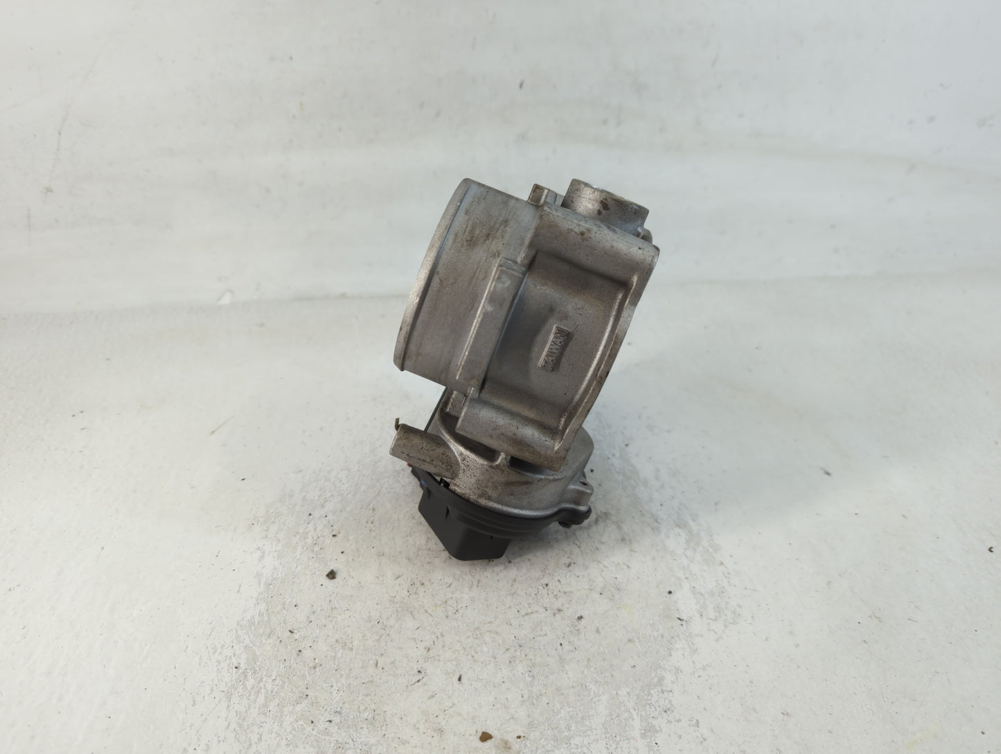 2008 Mercedes-Benz E250 Throttle Body P/N:ETB0048 Fits Fits 2007 2009 2010 2011 2012 2013 2014 OEM Used Auto Parts - Oemused