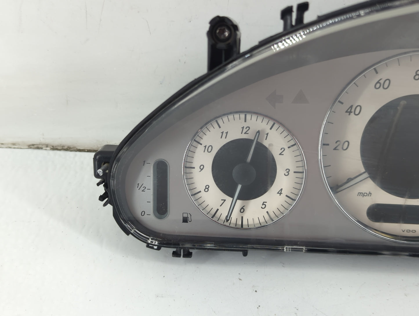 2008 Mercedes-Benz E350 Instrument Cluster Speedometer Gauges P/N:A 211 540 43 38 Fits OEM Used Auto Parts - Oemusedautopart