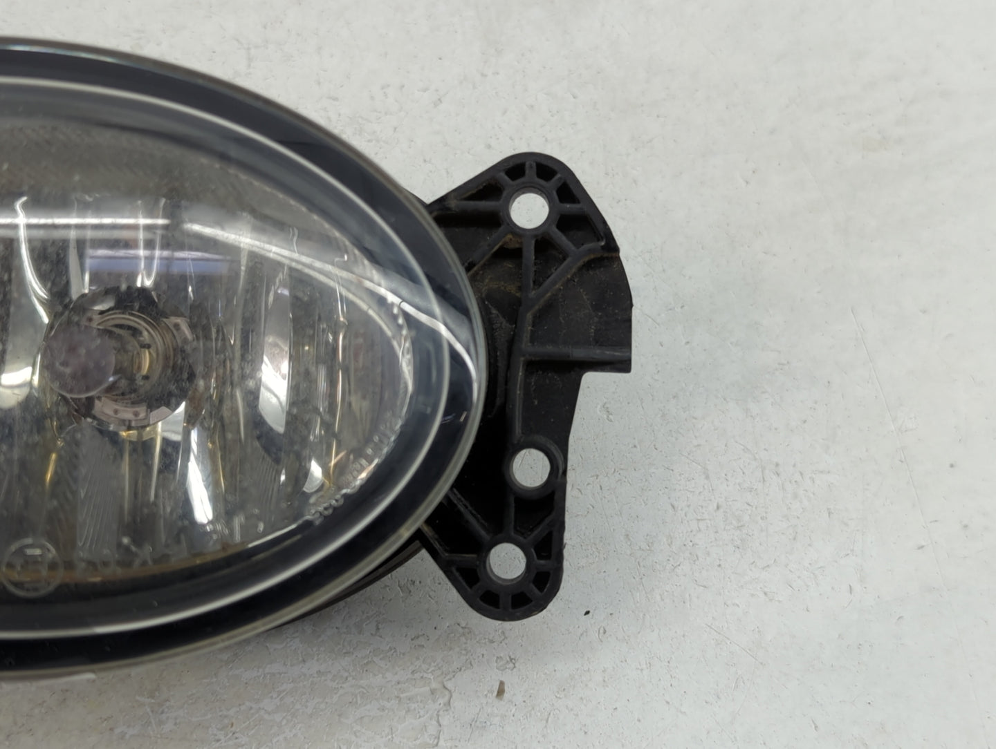 2006-2009 Mercedes-benz E350 Passenger Right Oem Fog Light Lamp Black - Oemusedautoparts1.com