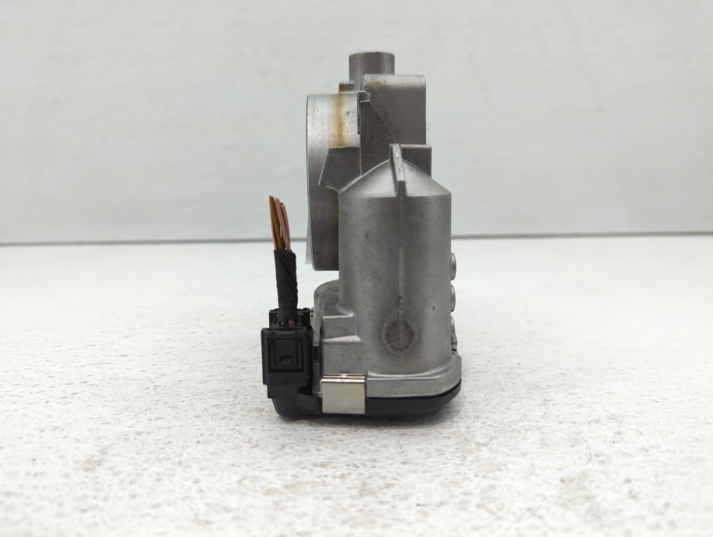 2007-2011 Mercedes-Benz E350 Throttle Body P/N:A 113 141 01 25 1131410125 Fits OEM Used Auto Parts - Oemusedautoparts1.com