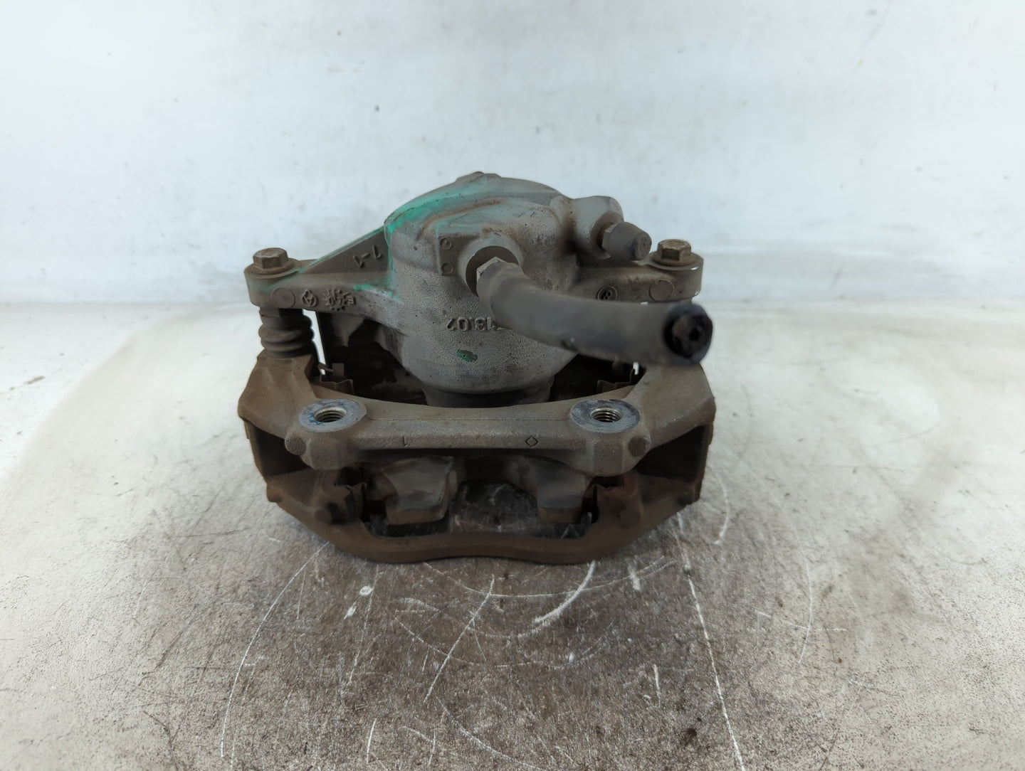 2007-2008 Mercedes-benz E350 Front Driver Left Brake Caliper - Oemusedautoparts1.com