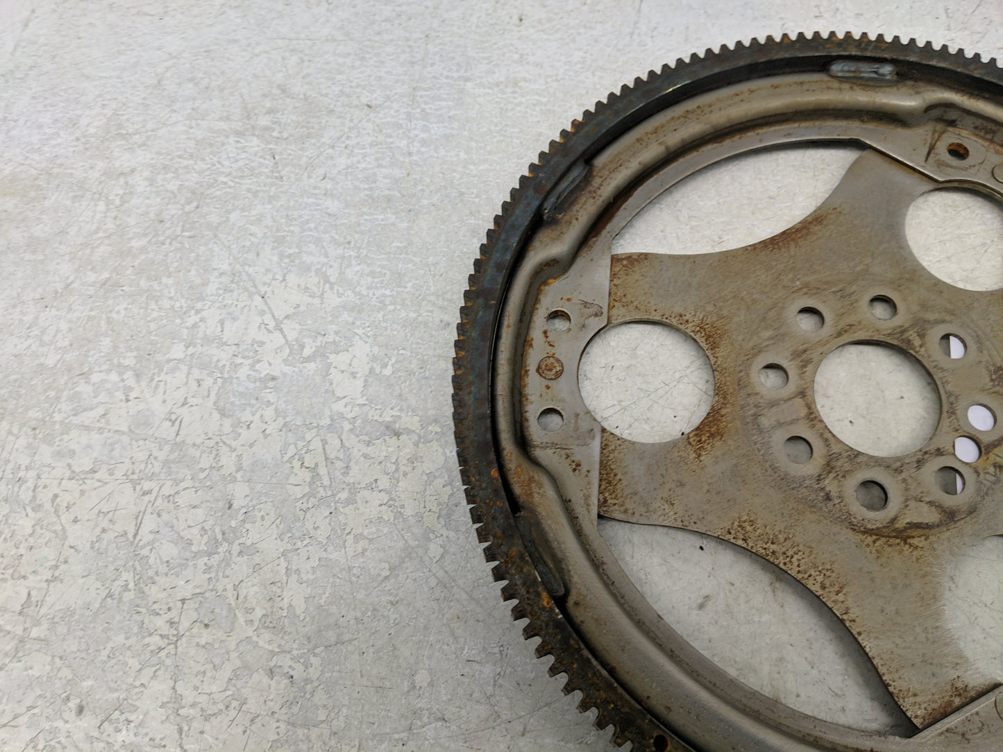 2005-2008 Mercedes-Benz G500 Transmission Flywheel Flexplate P/N:1120320247 Fits Fits 2004 2005 2006 2007 2008 2009 2010 201