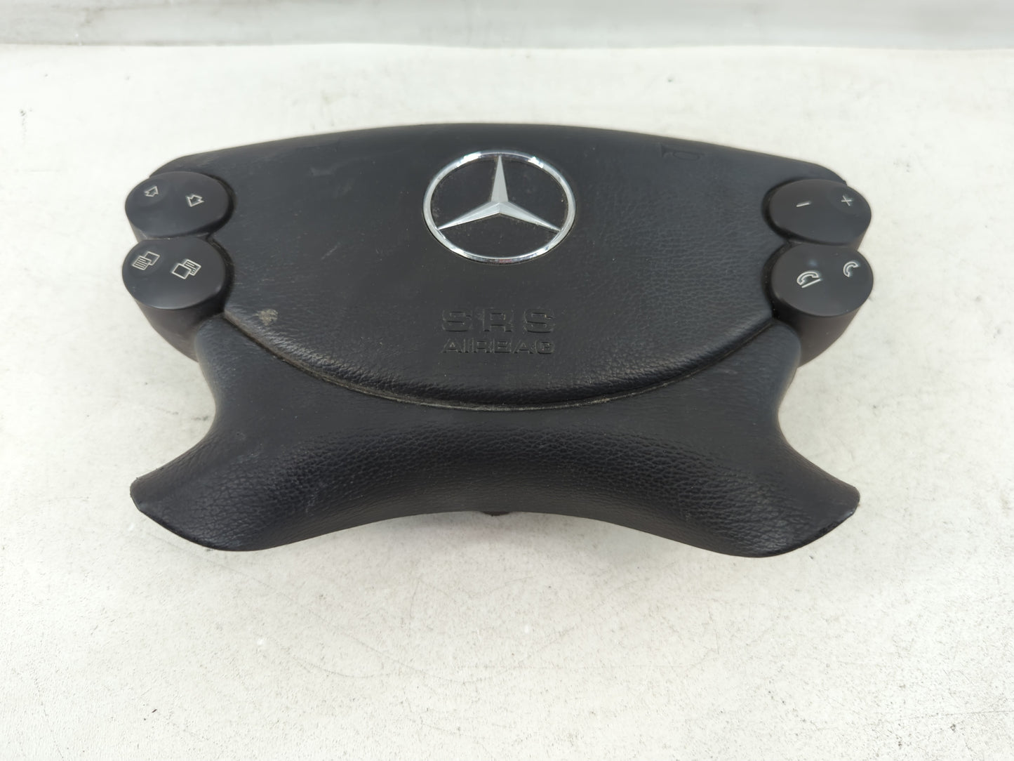 2008 Mercedes-Benz Mercedes E-Class Air Bag Driver Left Steering Wheel Mounted Fits OEM Used Auto Parts - Oemusedautoparts1.