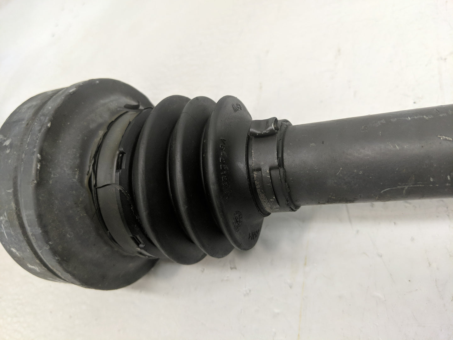 Mercedes-benz Ml Axle Shaft Front Driver Cv C/v - Oemusedautoparts1.com