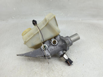 compare product Mercedes-benz Ml250 Brake Master Cylinder 1311363