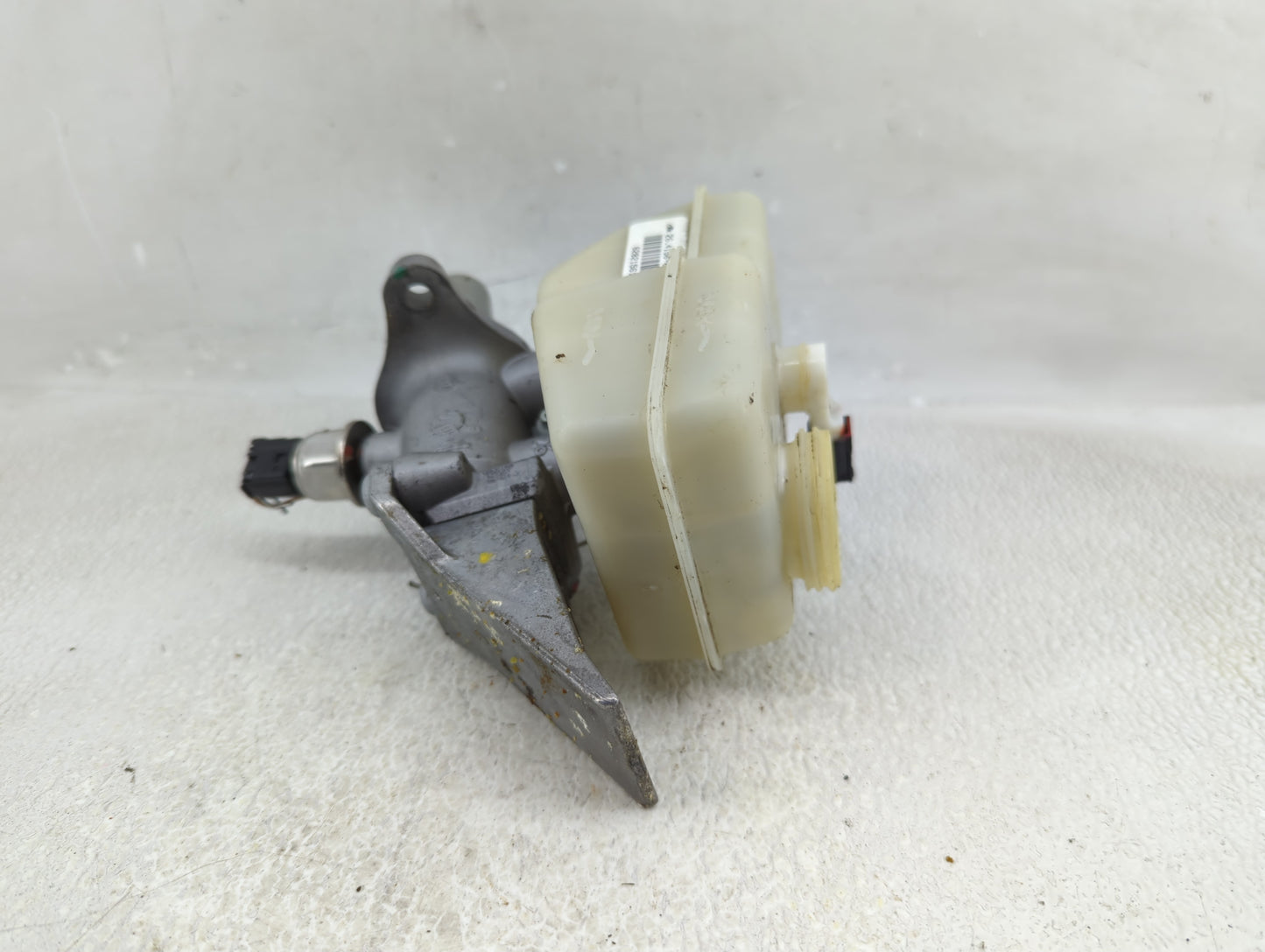 Mercedes-benz Ml250 Brake Master Cylinder 1311363 - Oemusedautoparts1.com