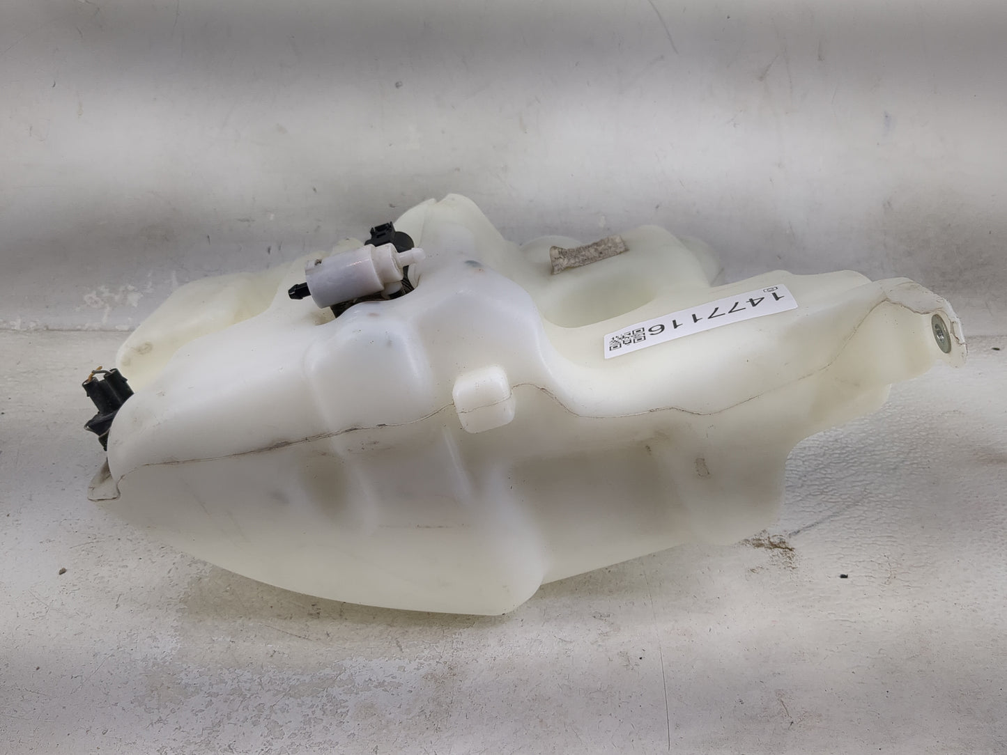 2006 Mercedes-benz Ml350 Windshield Washer Fluid Reservoir Bottle Oem 1477116 - Oemusedautoparts1.com