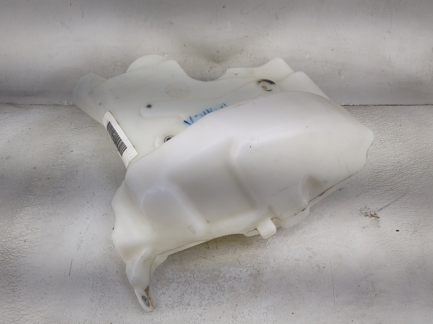 2006 Mercedes-benz Ml350 Windshield Washer Fluid Reservoir Bottle Oem 1477116 - Oemusedautoparts1.com