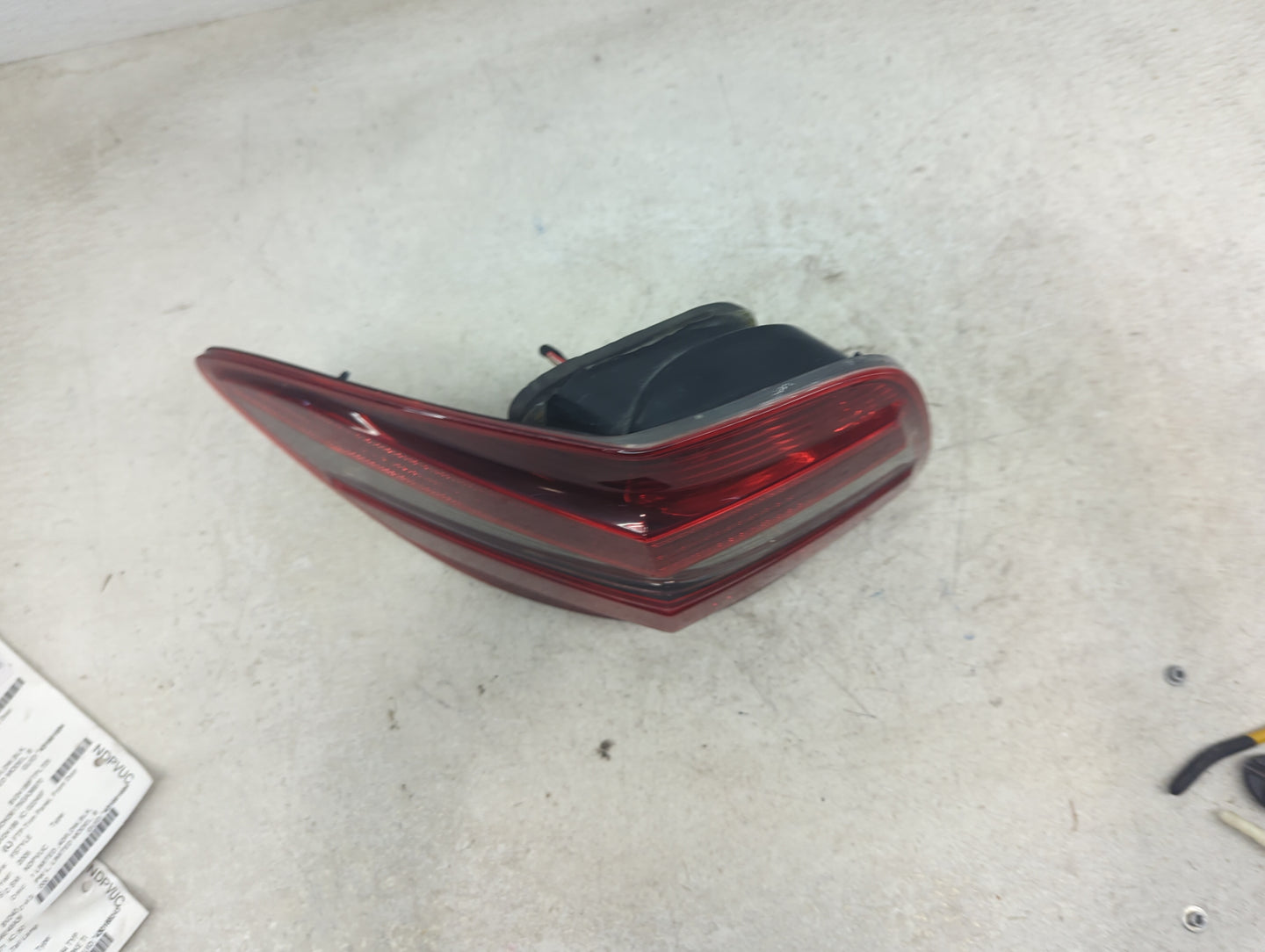 2006-2008 Mercedes-Benz Ml350 Tail Light Assembly Driver Left OEM Fits Fits 2006 2007 2008 OEM Used Auto Parts - Oemusedauto