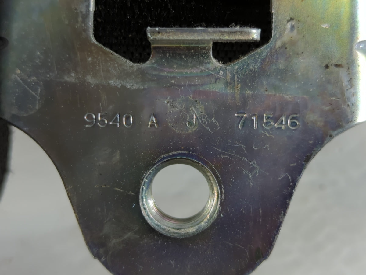 2007-2008 Mercedes-benz Ml350 Passenger Right Seat Belt Front Retractor 687133 - Oemusedautoparts1.com