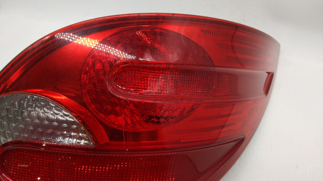 2007-2009 Mercedes-Benz R320 Tail Light Assembly Passenger Right OEM P/N:251 820 16 64 2518201664 Fits OEM Used Auto Parts -