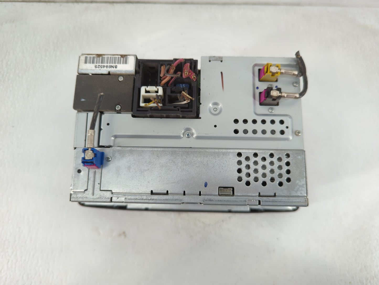 2008-2009 Mercedes-Benz R320 Radio AM FM Cd Player Receiver Replacement P/N:A 251 870 46 89 Fits Fits 2008 2009 OEM Used Aut