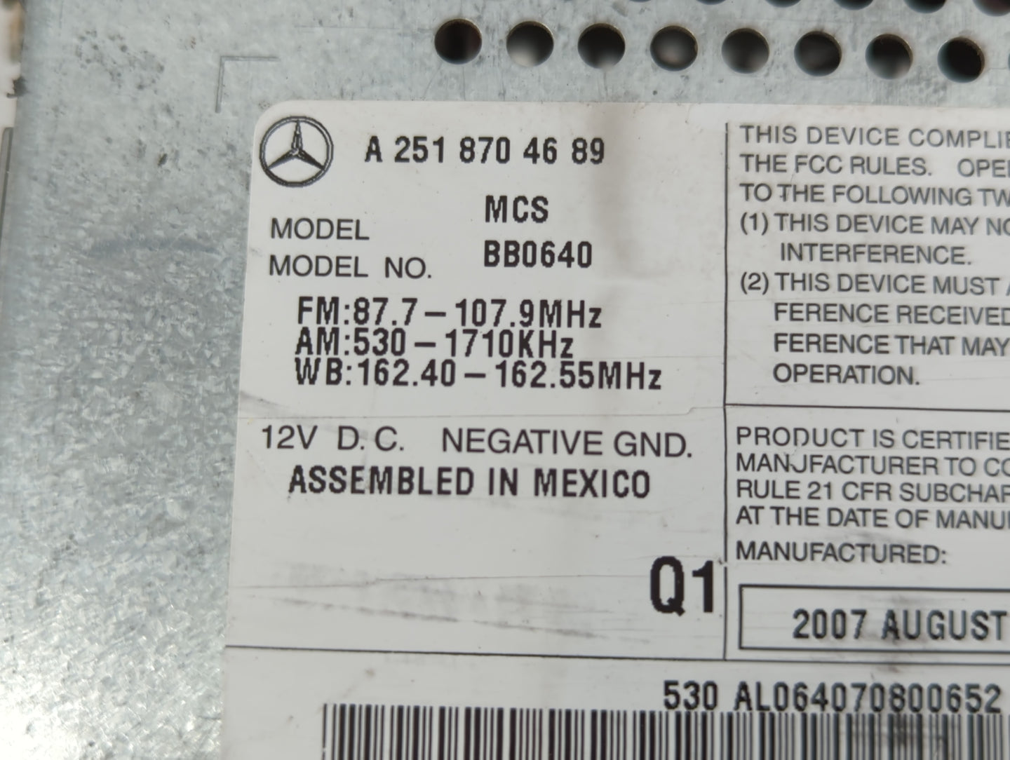 2008-2009 Mercedes-Benz R320 Radio AM FM Cd Player Receiver Replacement P/N:A 251 870 46 89 Fits Fits 2008 2009 OEM Used Aut