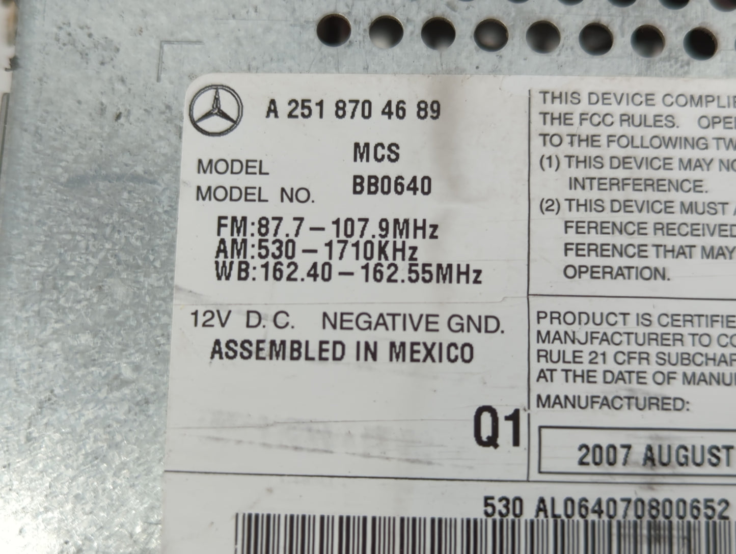 2008-2009 Mercedes-Benz R320 Radio AM FM Cd Player Receiver Replacement P/N:A 251 870 46 89 Fits Fits 2008 2009 OEM Used Aut